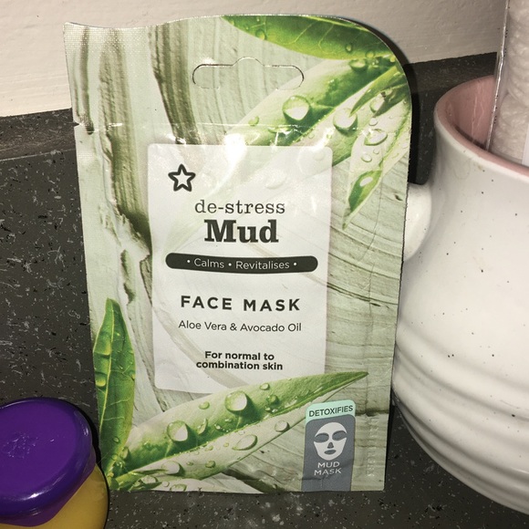 De-stress Mud Face Mask w/aloe Vera & Avocado oil.For normal to combination skin - Picture 11 of 12